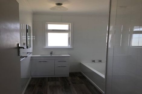 Photo of property in 235 Tararua Road, Levin, 5571