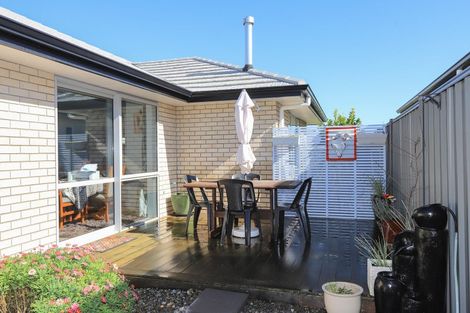 Photo of property in 8 Manganui Place, Te Awa, Napier, 4110