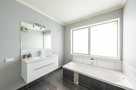 Photo of property in 2 Navy Loop, Rolleston, 7614