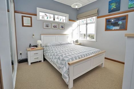 Photo of property in 84 Forest Lake Road, Forest Lake, Hamilton, 3200