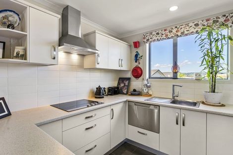 Photo of property in Waterview Estate, 1/4 Greystone Place, Omokoroa, 3114