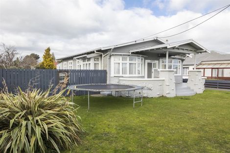 Photo of property in 28 Hair Street, Marton, 4710