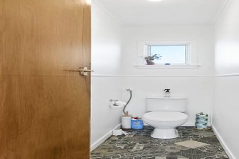 Photo of property in 97d Pioneer Road, Moturoa, New Plymouth, 4310