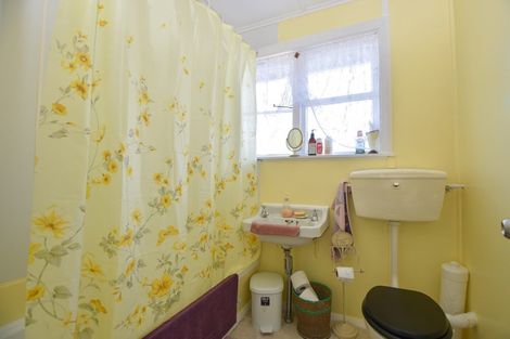 Photo of property in 255 High Street North, Carterton, 5713