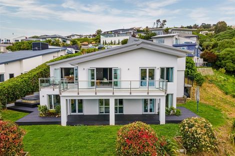 Photo of property in 12 Mandalay Lane, Redcliffs, Christchurch, 8081