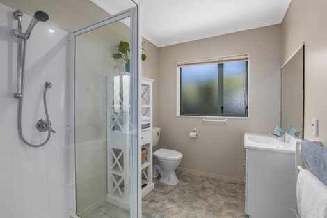 Photo of property in Redwood Village, 9/42 Main Road, Tawa, Wellington, 5028