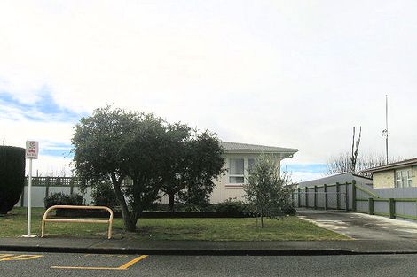 Photo of property in 82 Folkestone Drive, Flaxmere, Hastings, 4120