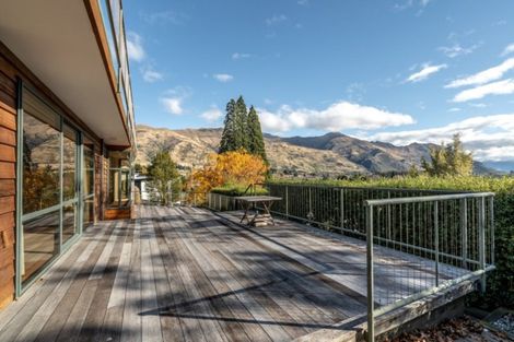 Photo of property in 7 Botting Place, Wanaka, 9305
