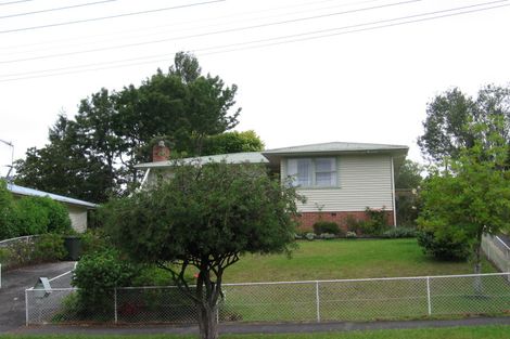 Photo of property in 77 Kay Drive, Blockhouse Bay, Auckland, 0600