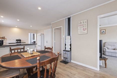 Photo of property in 9 Johnson Street, Bulls, 4818