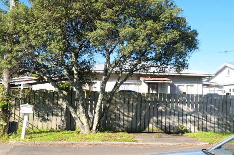 Photo of property in 2/1 Rod Place, Mangere East, Auckland, 2024