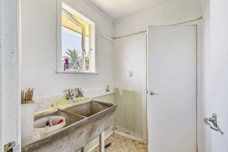 Photo of property in 32 Everitt Road, Otara, Auckland, 2023