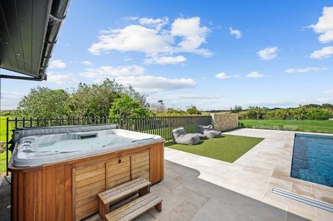 Photo of property in 438 Oaia Road, Muriwai, Waimauku, 0881