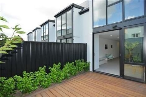 Photo of property in 7/90 Edgeware Road, St Albans, Christchurch, 8014