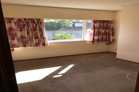 Photo of property in 13 The Rosebowl, Sunnyhills, Auckland, 2010
