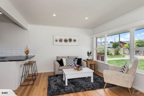 Photo of property in 6/35 Shakespeare Road, Milford, Auckland, 0620