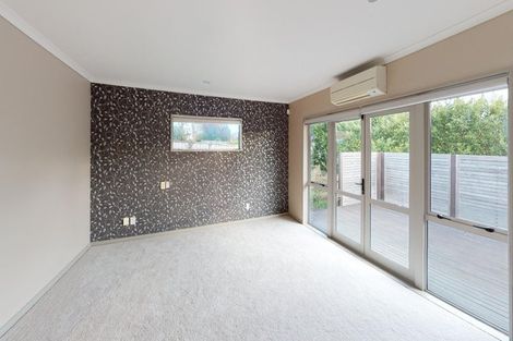 Photo of property in 27 Johnstone Drive, Fitzherbert, Palmerston North, 4410