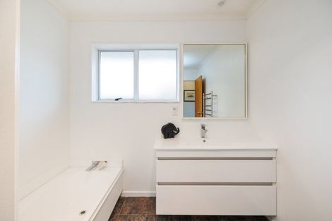 Photo of property in 3a Churchill Avenue, Hokowhitu, Palmerston North, 4410