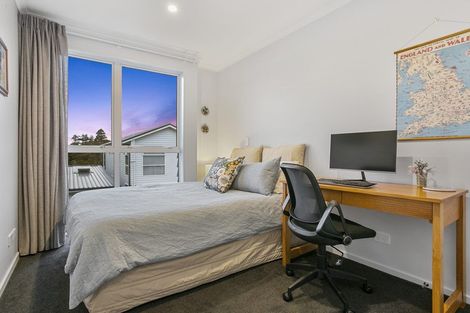 Photo of property in 21 Spotted Dove Road, Hobsonville, Auckland, 0616