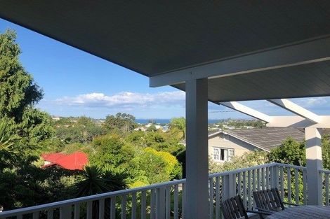Photo of property in 12 Robin Lane, Browns Bay, Auckland, 0630
