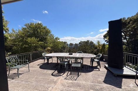 Photo of property in 274 Scenic Drive, Titirangi, Auckland, 0604