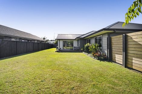 Photo of property in 18 Rawiri Drive, Bell Block, New Plymouth, 4312