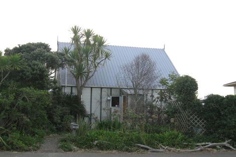 Photo of property in 3 Moana Street, Otaki Beach, Otaki, 5512