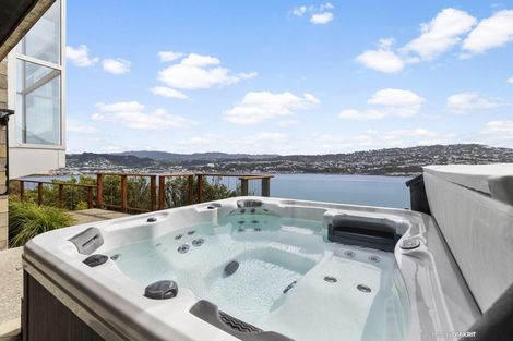 Photo of property in 6 Zaida Way, Maupuia, Wellington, 6022