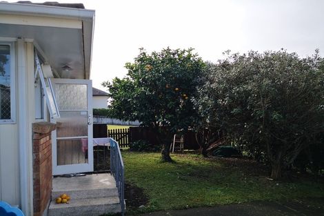 Photo of property in 1/22 La Perouse Street, Botany Downs, Auckland, 2010