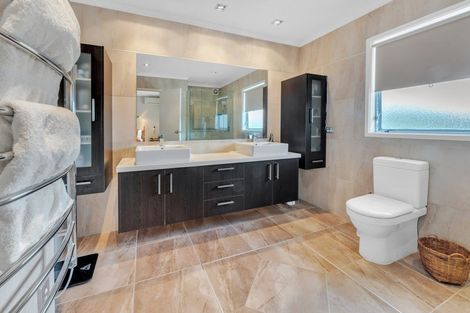 Photo of property in 9 Argo Drive, Half Moon Bay, Auckland, 2012