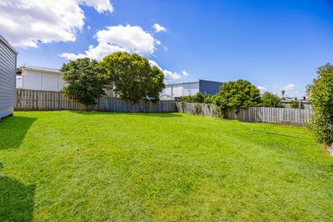 Photo of property in 13 Atkinson Avenue, Papatoetoe, Auckland, 2025