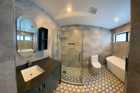 Photo of property in 42 Montgomery Avenue, Belmont, Auckland, 0622