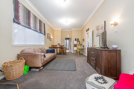 Photo of property in 43 Knowles Street, Terrace End, Palmerston North, 4410
