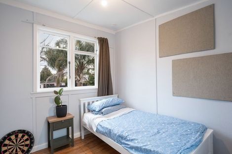 Photo of property in 17 Martin Street, Monaco, Nelson, 7011