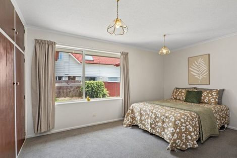 Photo of property in 57 Warren Crescent, Hillmorton, Christchurch, 8025