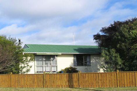 Photo of property in 35 Duckworth Crescent, Greenmeadows, Napier, 4112