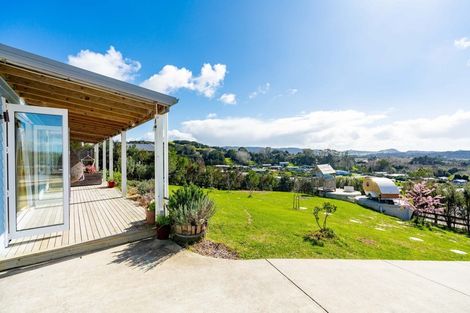 Photo of property in 8 Daphne Place, Mangawhai, 0505