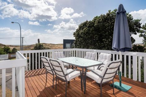 Photo of property in 1338 Papamoa Beach Road, Papamoa Beach, Papamoa, 3118