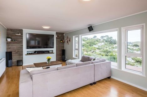 Photo of property in 11 Bay Lair Grove, Island Bay, Wellington, 6023