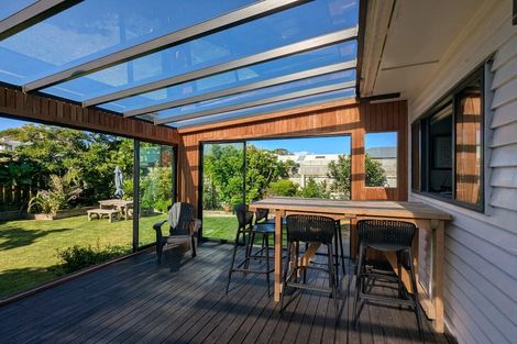 Photo of property in 80a Lyall Parade, Lyall Bay, Wellington, 6022