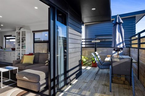 Photo of property in 70b Argyle Street, Hawera, 4610