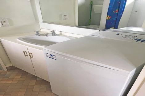 Photo of property in 1a Weston Road, Holmes Hill, Oamaru, 9401