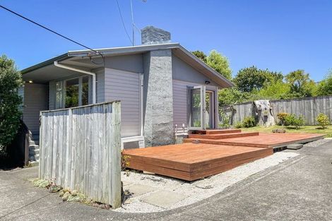Photo of property in 39a Fairclough Road, Beach Haven, Auckland, 0626