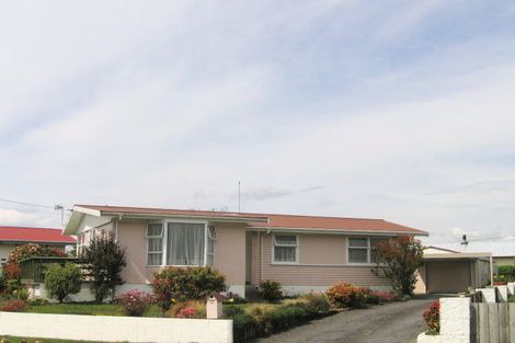 Photo of property in 10 Fenruss Street, Fairy Springs, Rotorua, 3015