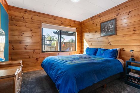 Photo of property in 229b Ocean Road, Whangamata, 3620