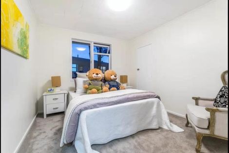 Photo of property in 100 Universal Drive, Henderson, Auckland, 0610