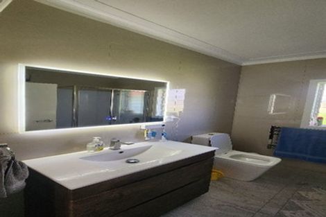 Photo of property in 552 Swanson Road, Ranui, Auckland, 0612