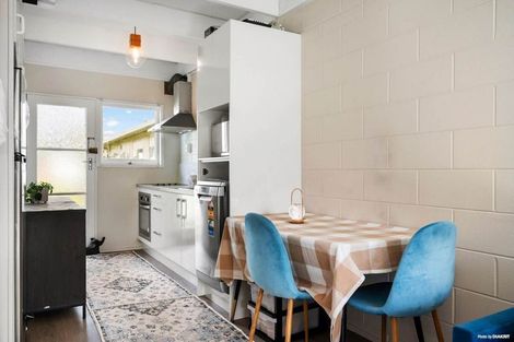 Photo of property in 5/5 Keeling Road, Henderson, Auckland, 0612
