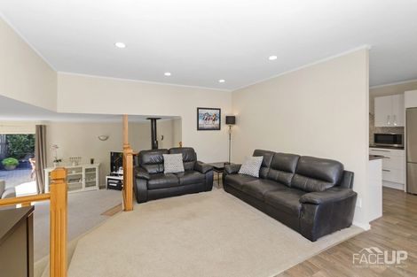Photo of property in 6 Picasso Drive, West Harbour, Auckland, 0618