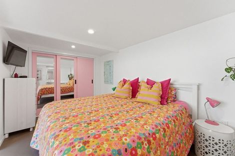 Photo of property in 37 Wairau Road, Oakura, 4314